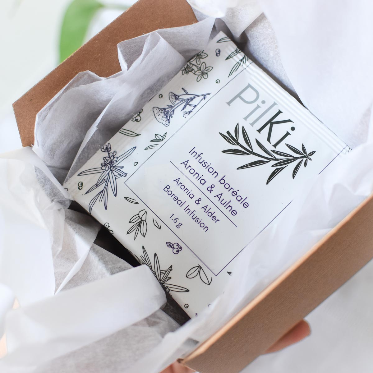 Sachet de tisane dans une boîte cadeau