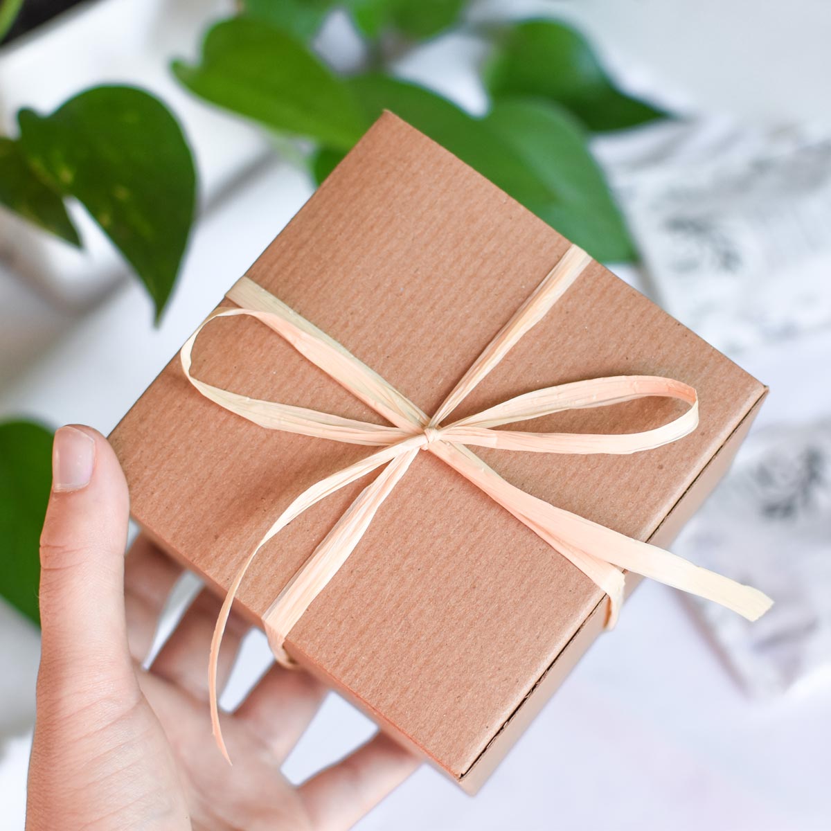 boîte cadeau avec tisane en sachet