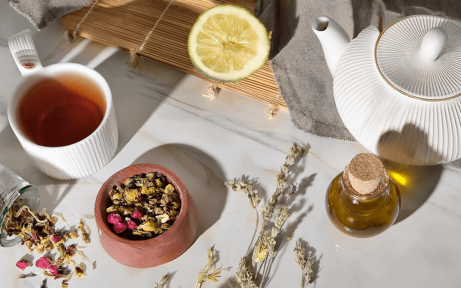 Tisanes détox : les meilleures plantes dépuratives pour purifier le corps - Floèm